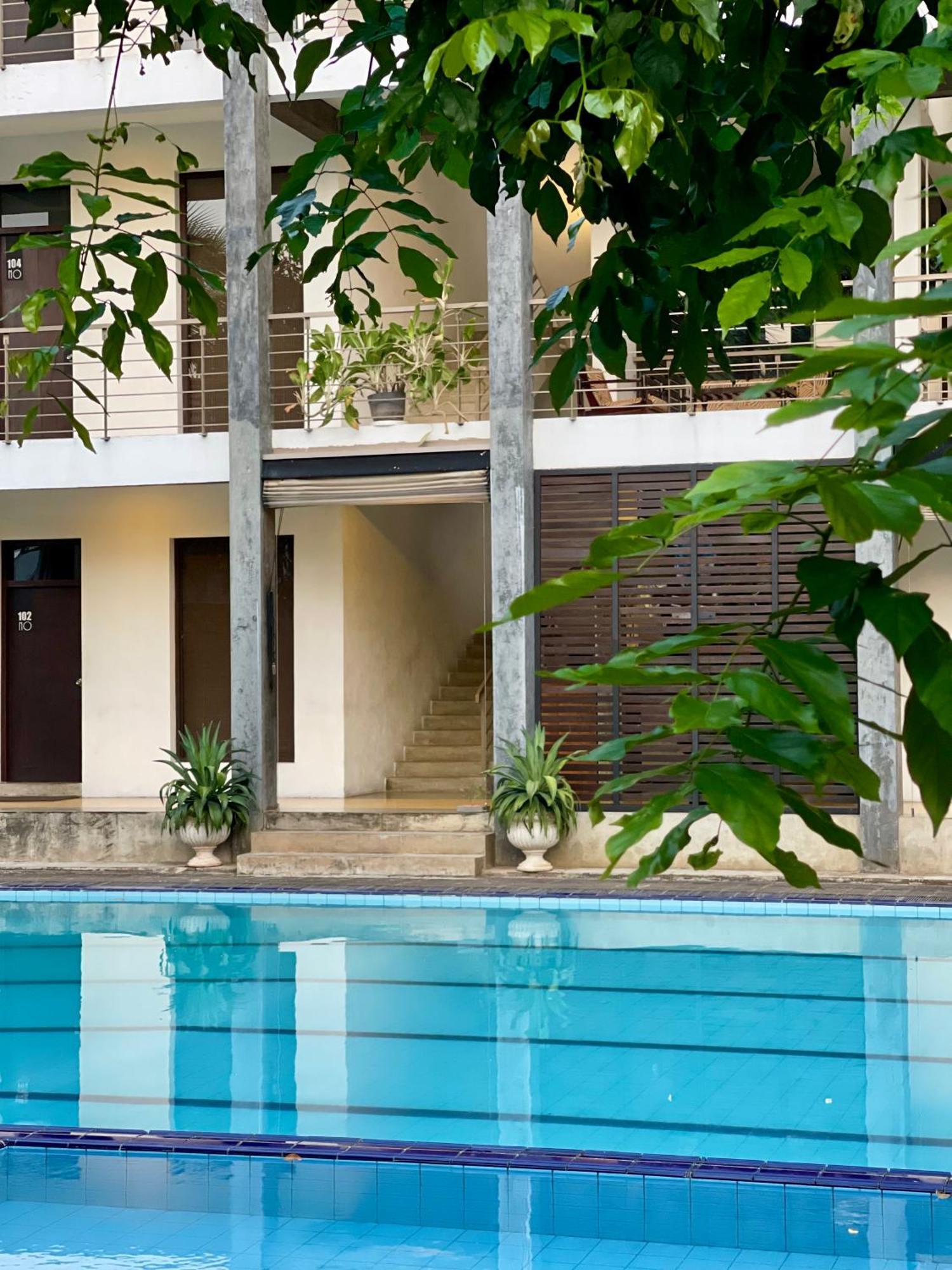 Olanro Negombo Hotel Buitenkant foto